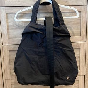 Lululemon XL bag.
